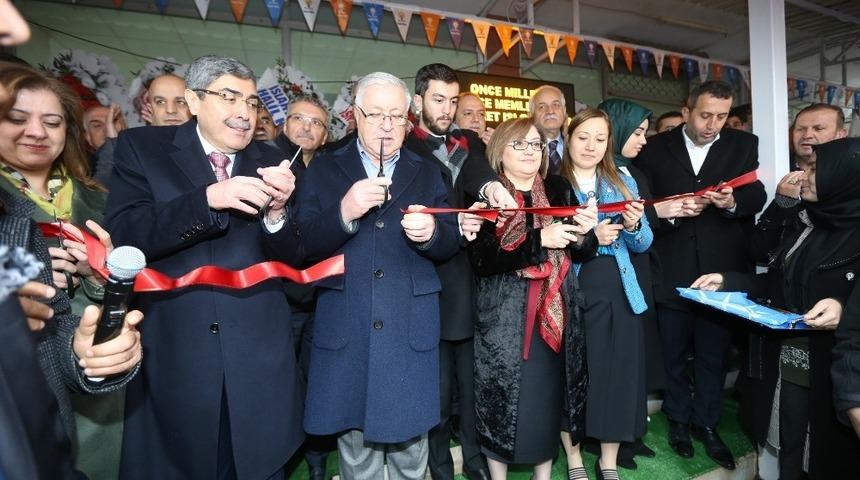 Şahin, seçim koordinasyon merkezi açılışlarına katıldı