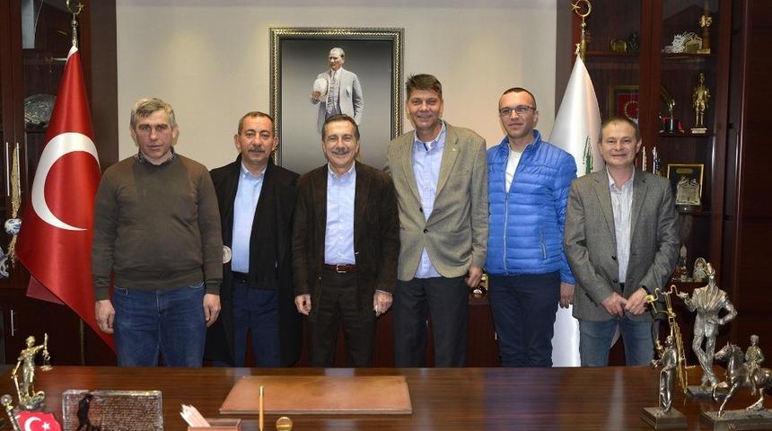 Güvercin yetiştiricilerinden Ataç’a ziyaret