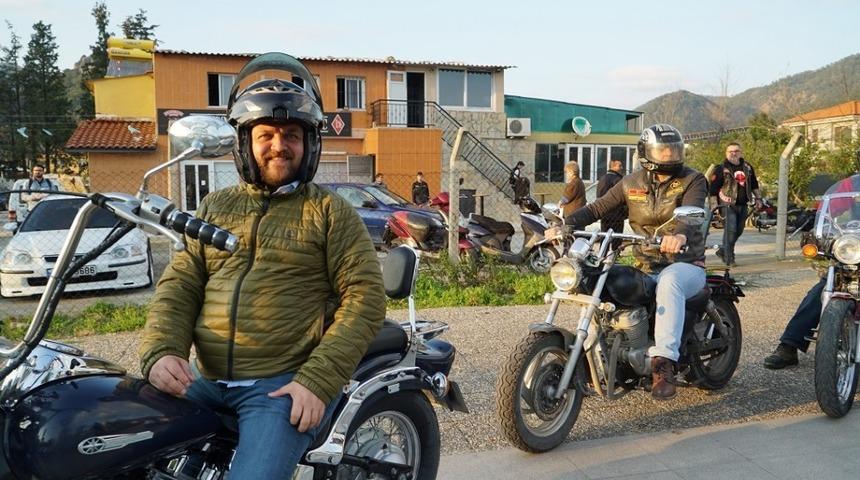 Başkan Adayı Yazıcı motor kul&uuml;b&uuml; &uuml;yeleriyle şehir turu yaptı