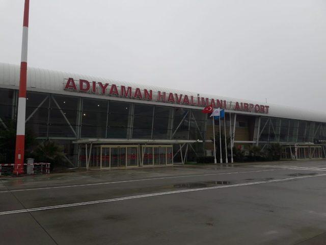 Adıyaman’da yoğun sis hayatını olumsuz etkiledi