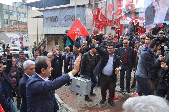 Seçer, Gülnar ve Anamur’da gövde gösterisi yaptı