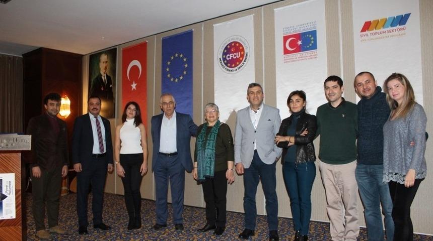 G&ouml;n&uuml;ll&uuml;n&uuml;n G&uuml;c&uuml; toplantısı