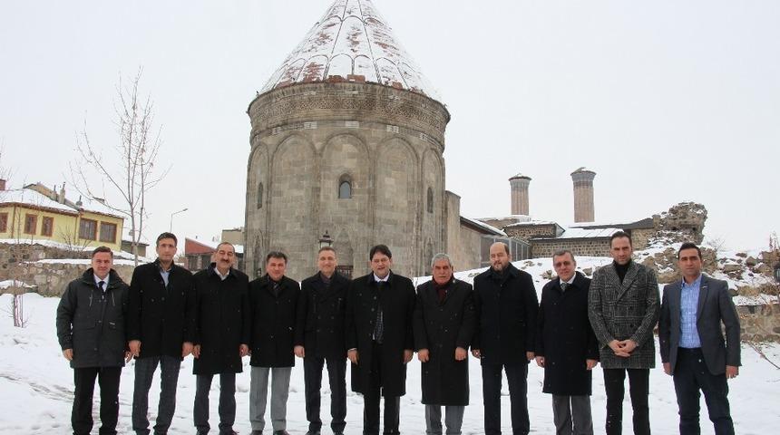 Erzurum iş d&uuml;nyasının &ouml;nc&uuml; isimleri bir araya geldi