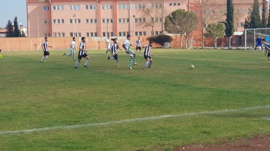 Kula &Uuml;lk&uuml;spor son dakikada yıkıldı