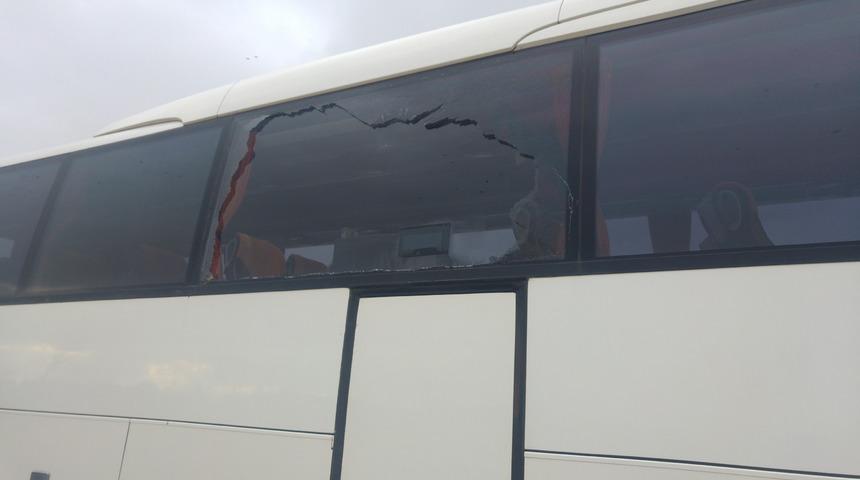 Evkur Yeni Malatyaspor'un takım otobüsüne taşlı saldırı