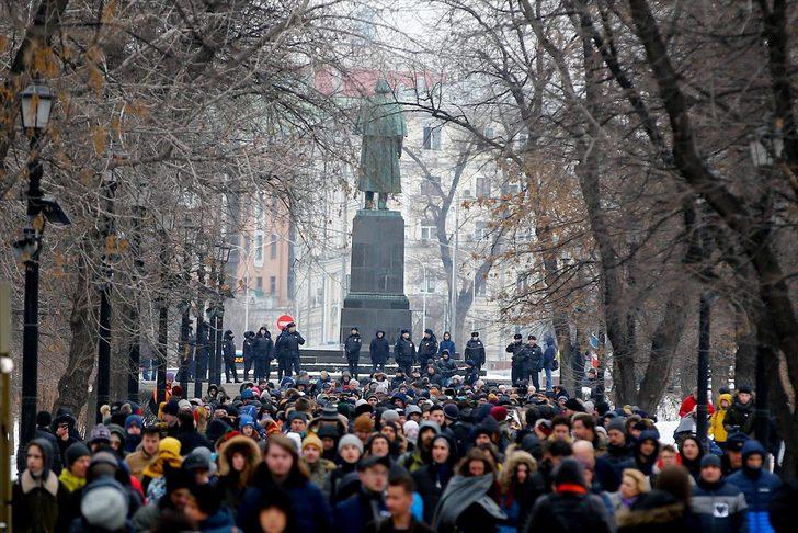 'Öfkeli Anneler' Rusya'da sokağa döküldü  G1