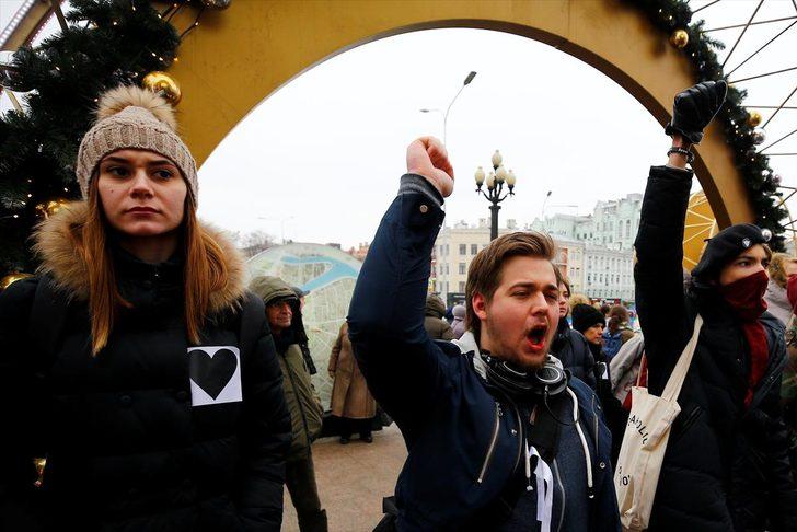 'Öfkeli Anneler' Rusya'da sokağa döküldü  G5