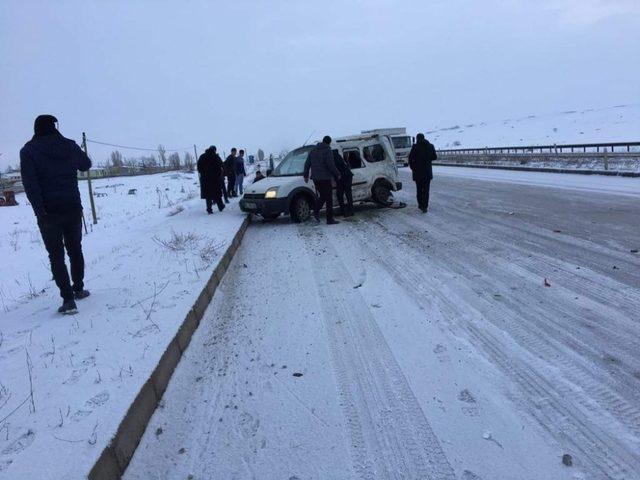 Erzurum’da trafik kazası: 2 yaralı