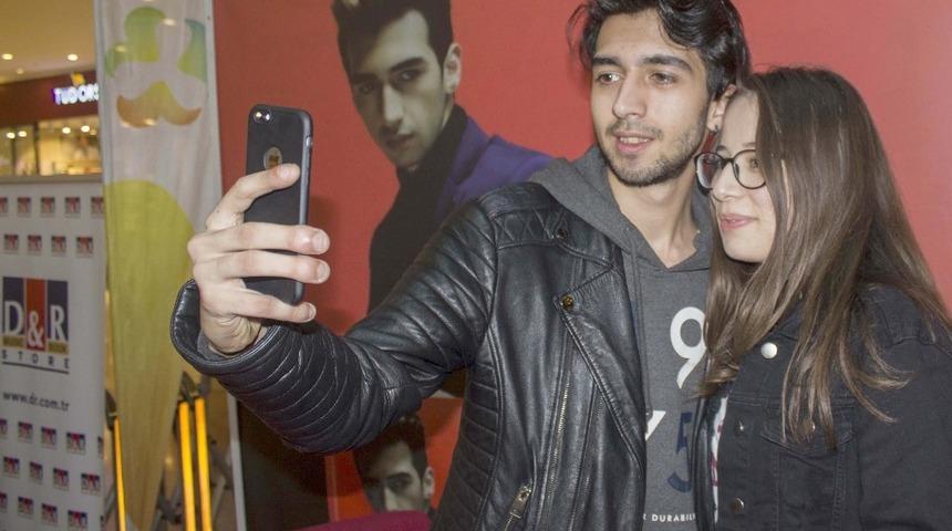 &Ccedil;ağatay Akman, Adanalı sevenleriyle buluştu