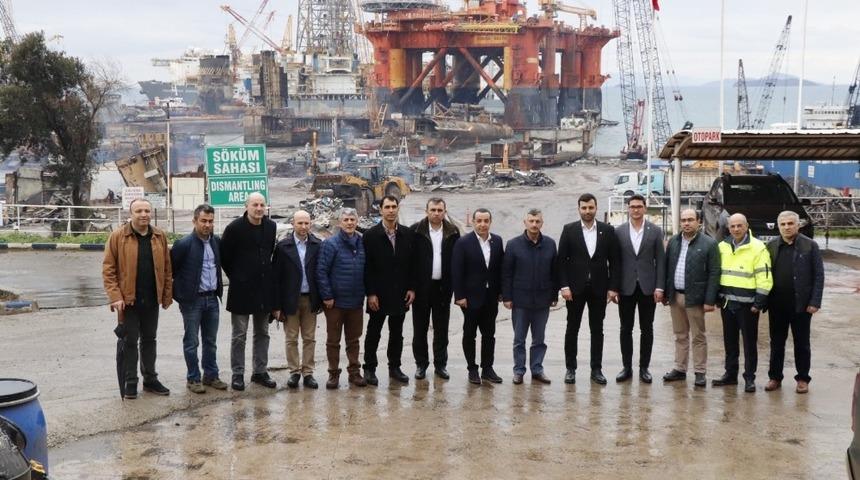 Vali Bektaş ve beraberindekiler İzmir ve Manisa&rsquo;yı gezdi