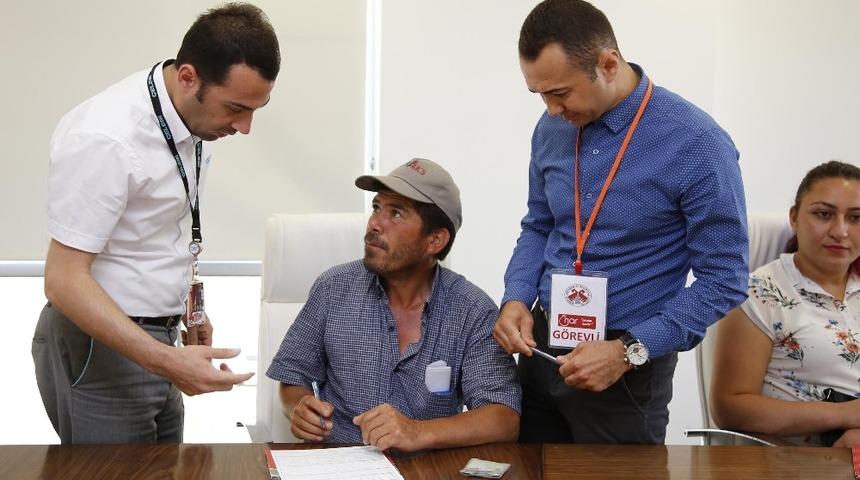 D&ouml;şemealtı Belediyesi&rsquo;nin İŞKUR birimine 3 yılda 5 bin kişi başvurdu