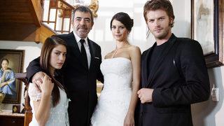 Beren Saat'in Hazal Kaya'nın düğününe gitmeme nedeni ortaya çıktı! 