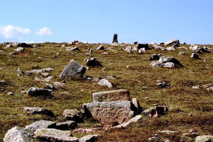 O topraklar asırlık mezarlarla kaplı!  G5