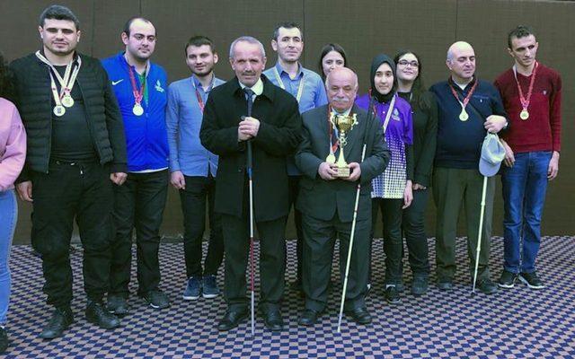 G&ouml;rme engelliler satran&ccedil; şampiyonu 1