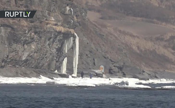 Rus yüzücüler buz gibi sulara daldı  G2