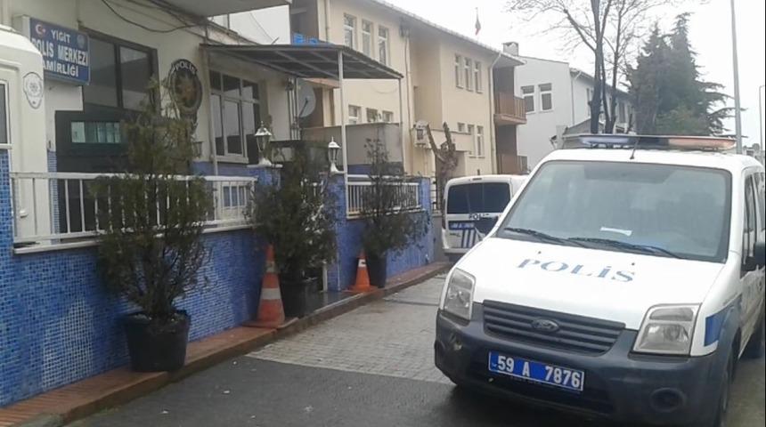 Depodan demir &ccedil;alan hırsızlar yakalandı