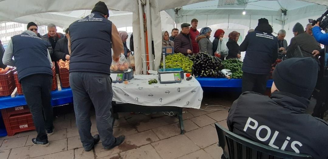 Başkent&rsquo;te tanzim satış noktalarına yoğun ilgi