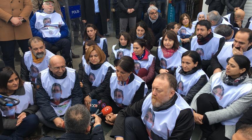 Y&uuml;r&uuml;y&uuml;ş yapmak isteyen HDP'li gruba polis izin vermedi