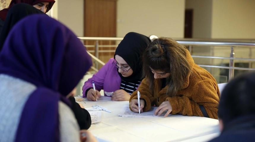 En fazla gen&ccedil; işsiz G&uuml;ney Afrika&rsquo;da