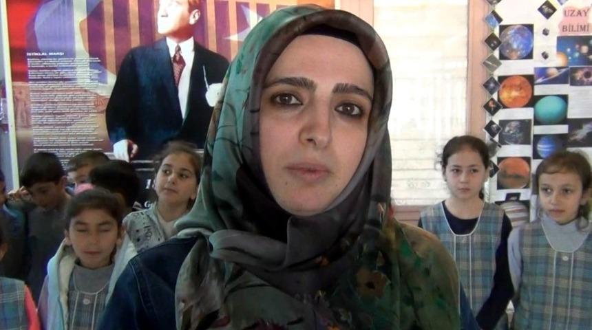 Erzincan&rsquo;da &ouml;ğrenciler g&uuml;neş sistemi maketiyle ders işliyorlar