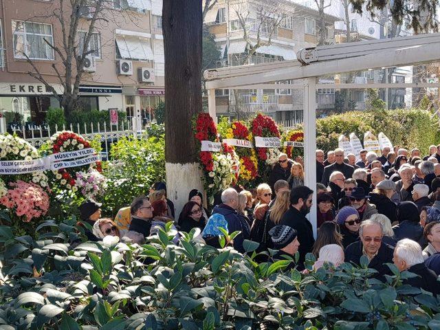 Başkan Atabay’ın annesi İstanbul’da defnedildi