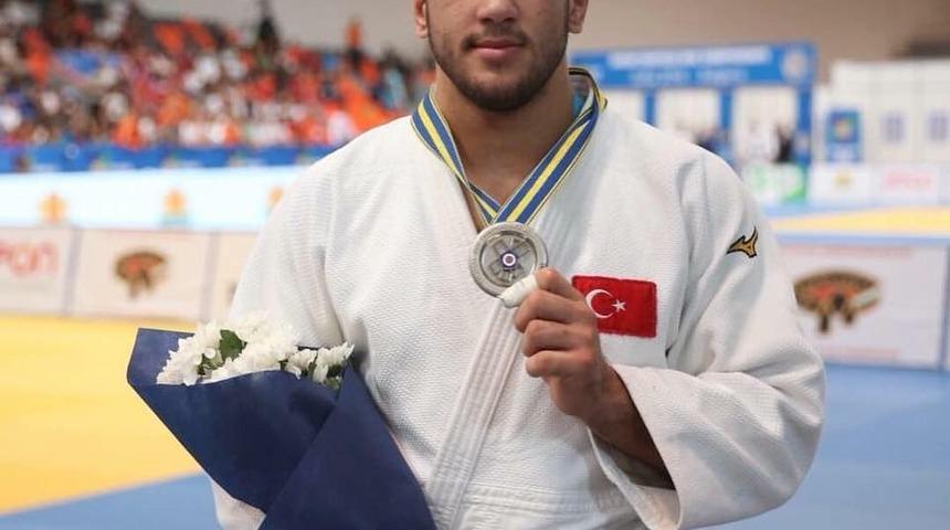 Judonun altın &ccedil;ocuğu &ccedil;alışmalarına başladı