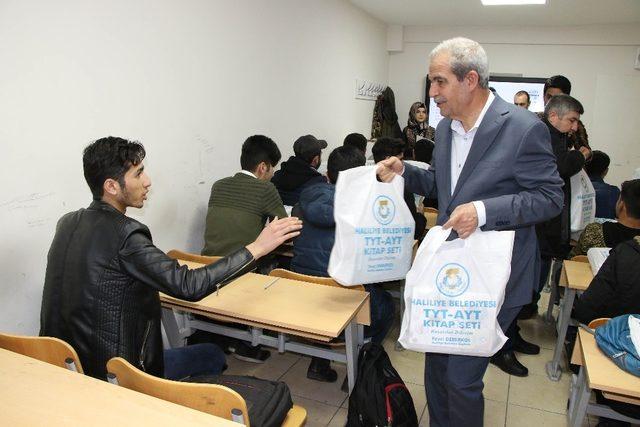 &Uuml;niversiteye hazırlanan &ouml;ğrencilere eğitim seti 3