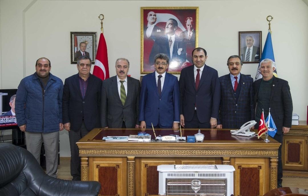 Vali Bilmez, ziyaretlerini s&uuml;rd&uuml;r&uuml;yor