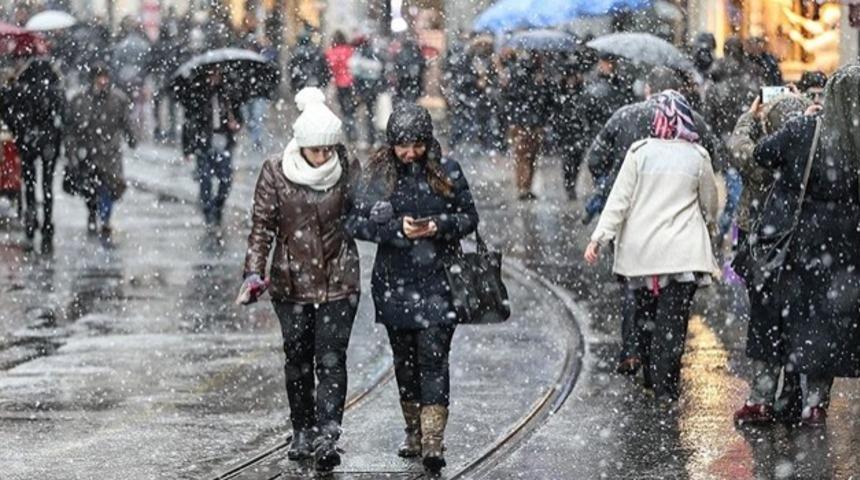 Meteoroloji'den İstanbul i&ccedil;in son hava durumu tahmini (Kar uyarısı geldi, tarih verildi)