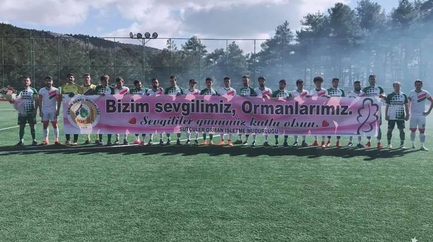 Yeşil sahalarda 14 Şubat&rsquo;lı orman sevgisi