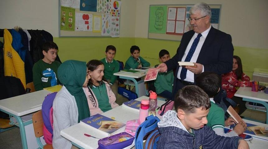 Yozgat&rsquo;ta &ouml;ğrenciler kitap okumaya teşvik ediliyor