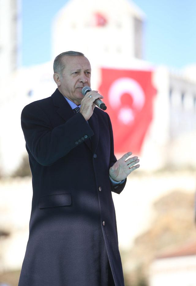 Erdoğan: Büyük ittifakı bölücü örgütün güdümündeki partiyle yaptılar