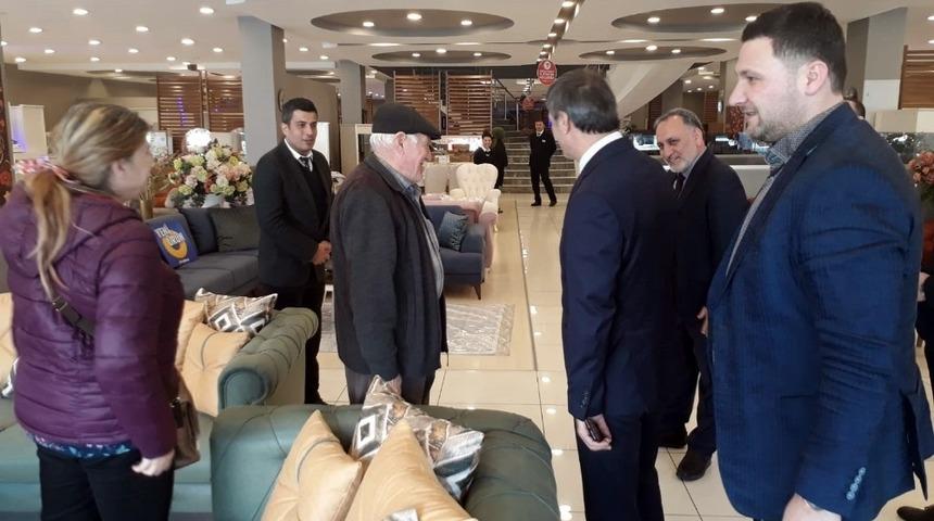 Başkan Alemdar, mobilya işletmecilerine misafir oldu