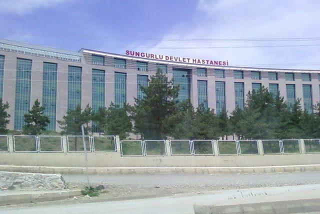Hastane odasında 'çiğ köfte partisi'ne inceleme