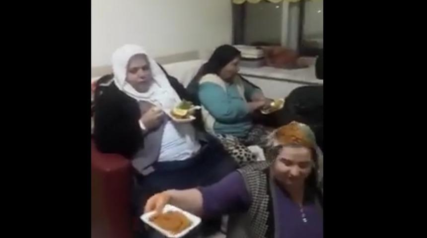 Hastane odasında&nbsp;'&ccedil;iğ k&ouml;fte partisi'ne inceleme