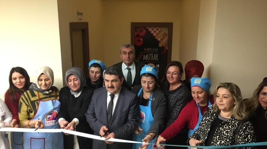 Başkan Dr.Memduh B&uuml;y&uuml;kkılı&ccedil;: &ldquo;&Ccedil;&ouml;lyak hastalarına aş&ccedil;ılık eğitimi&rdquo;