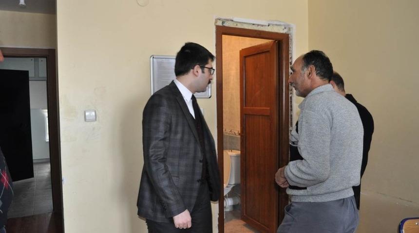 Demir&ouml;z&uuml; Kaymakamı Coşkun &Ccedil;ok Programlı Lisesi Pansiyonunda incelemelerde bulundu