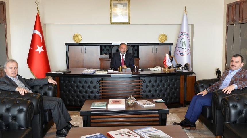 Milletvekilleri Rekt&ouml;r &Ccedil;ufalı ile bir araya geldi