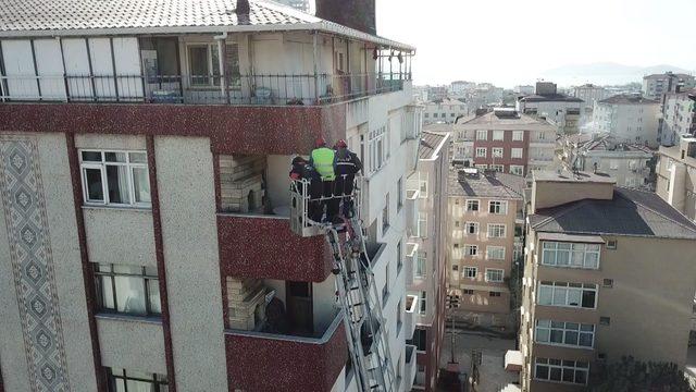 YUNUS APARTMANI SAKİNLERİ DEĞERLİ EŞYALARINI BÖYLE ALDILAR
