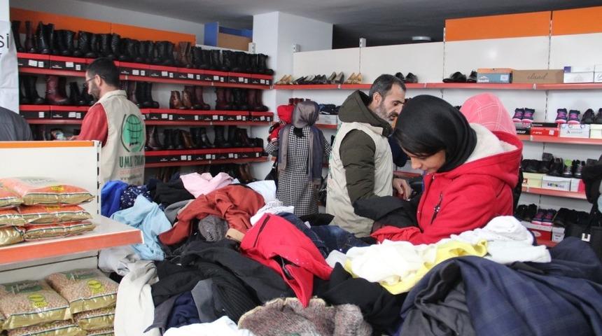 Umut Kervanından giyim yardımı