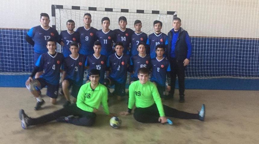 Gen&ccedil;lik ve Spor Etkinlikleri Kul&uuml;b&uuml; yarı finalde