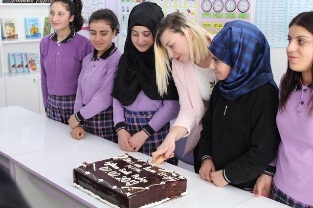 Hamur’da İngilizce sınıfı açıldı