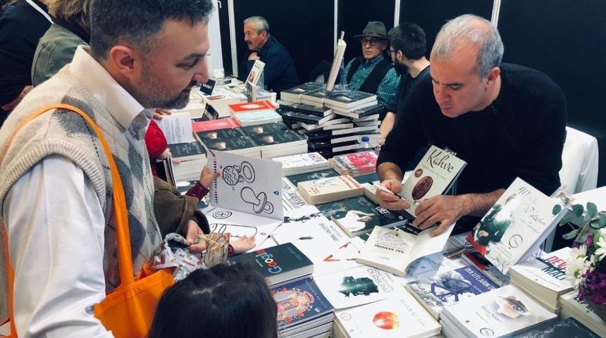 &ldquo;Sat Kendini&rdquo; Samsun Kitap Fuarı&rsquo;nda