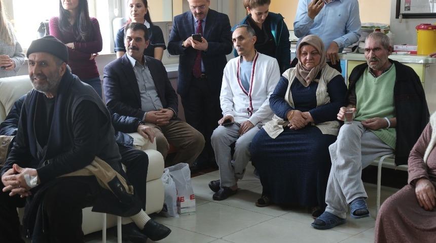 BEAH Onkoloji &Uuml;nitesinde hastalara moral etkinliği