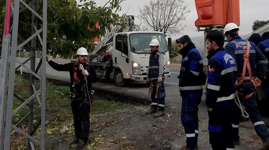 Dicle Elektrik &ccedil;alışanlarına sahada İSG eğitimi