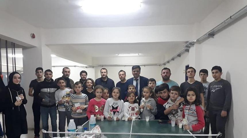 Başkan Yal&ccedil;ın, masa tenisi kursu &ouml;ğrencileriyle bir araya geldi