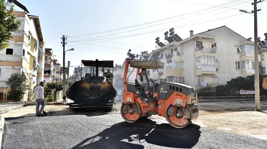 Etiler&rsquo;de asfalt &ccedil;alışması başladı