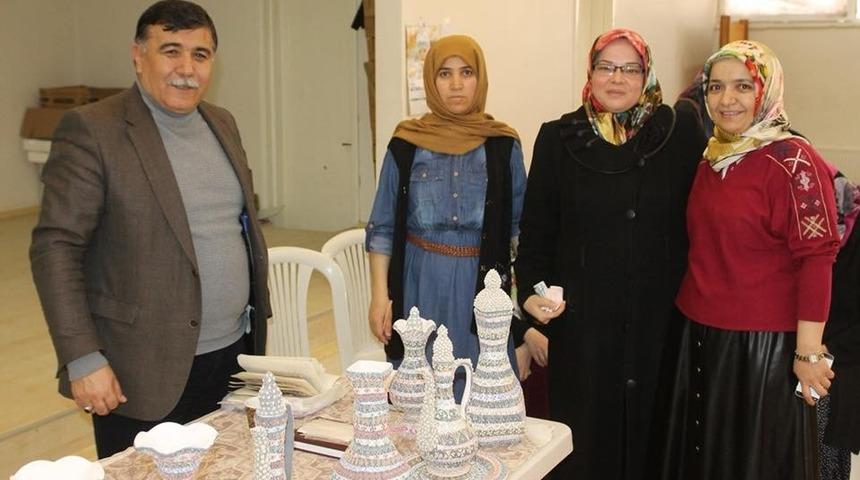 EMKO &uuml;yesi kadınlar ilk &uuml;r&uuml;nlerini satıp &uuml;cretlerini aldılar