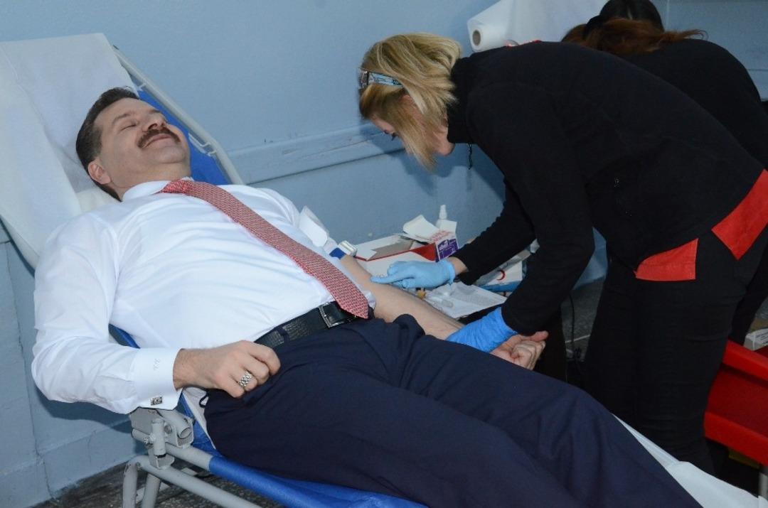 Balıkesir Lisesinde k&ouml;k h&uuml;cre ve kan bağış kampanyası