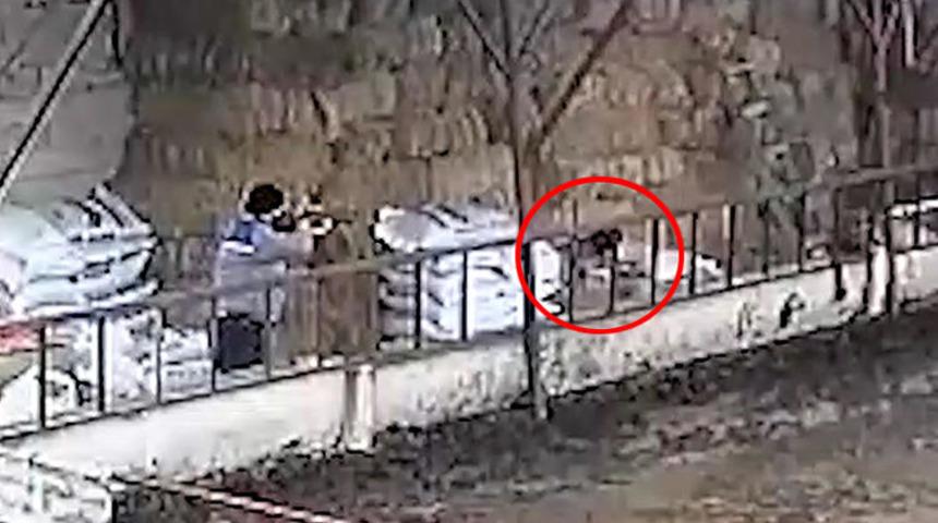 Önce iğneyle vurdu, sonra çöpe attı!